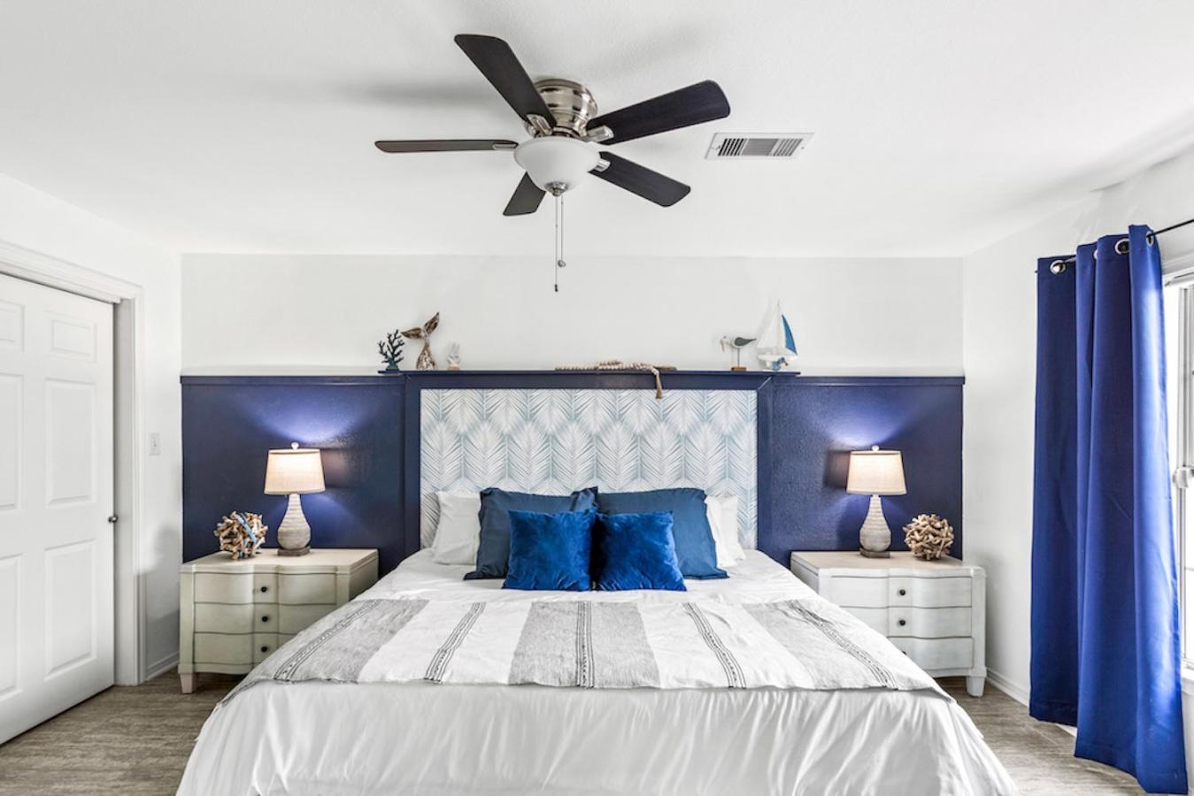 The Blue Oasis With Handicap Ramp Access Dog Friendly & Cowboy Pool Galveston Exterior photo