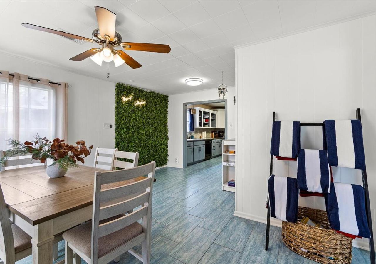 The Blue Oasis With Handicap Ramp Access Dog Friendly & Cowboy Pool Galveston Exterior photo