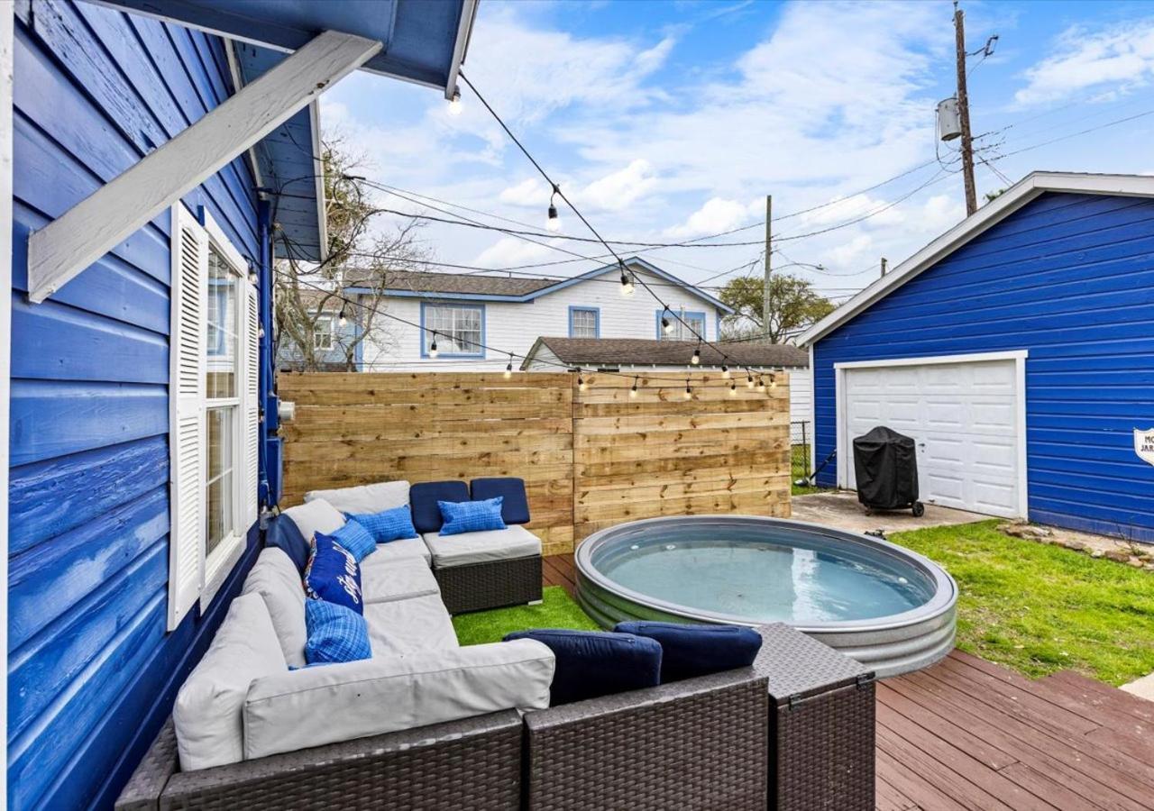 The Blue Oasis With Handicap Ramp Access Dog Friendly & Cowboy Pool Galveston Exterior photo